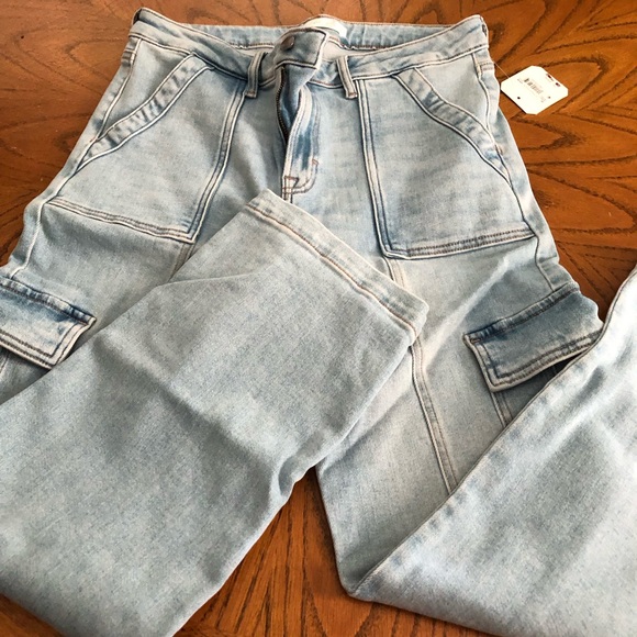 NWT Cargo Jeans - Picture 1 of 7